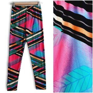 ALWAYS / Soft Colorful Crop Athletic Legging Pink Blue Green Abstract Print Sz S